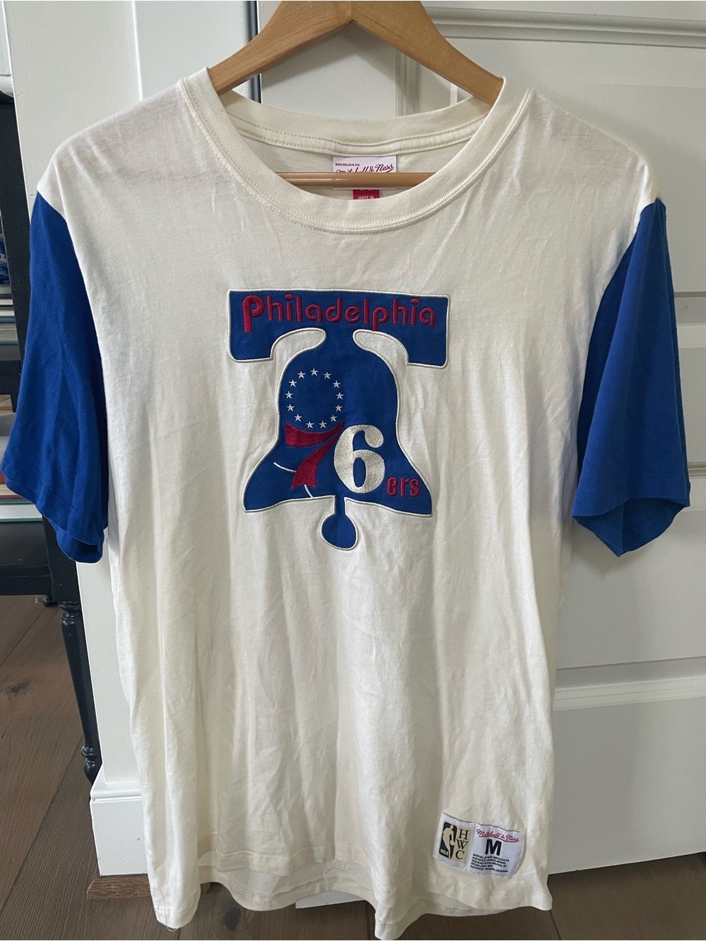 Philadelphia 76ers Mitchell & Ness Hardwood Classic Color Block T-Shirt, Medium